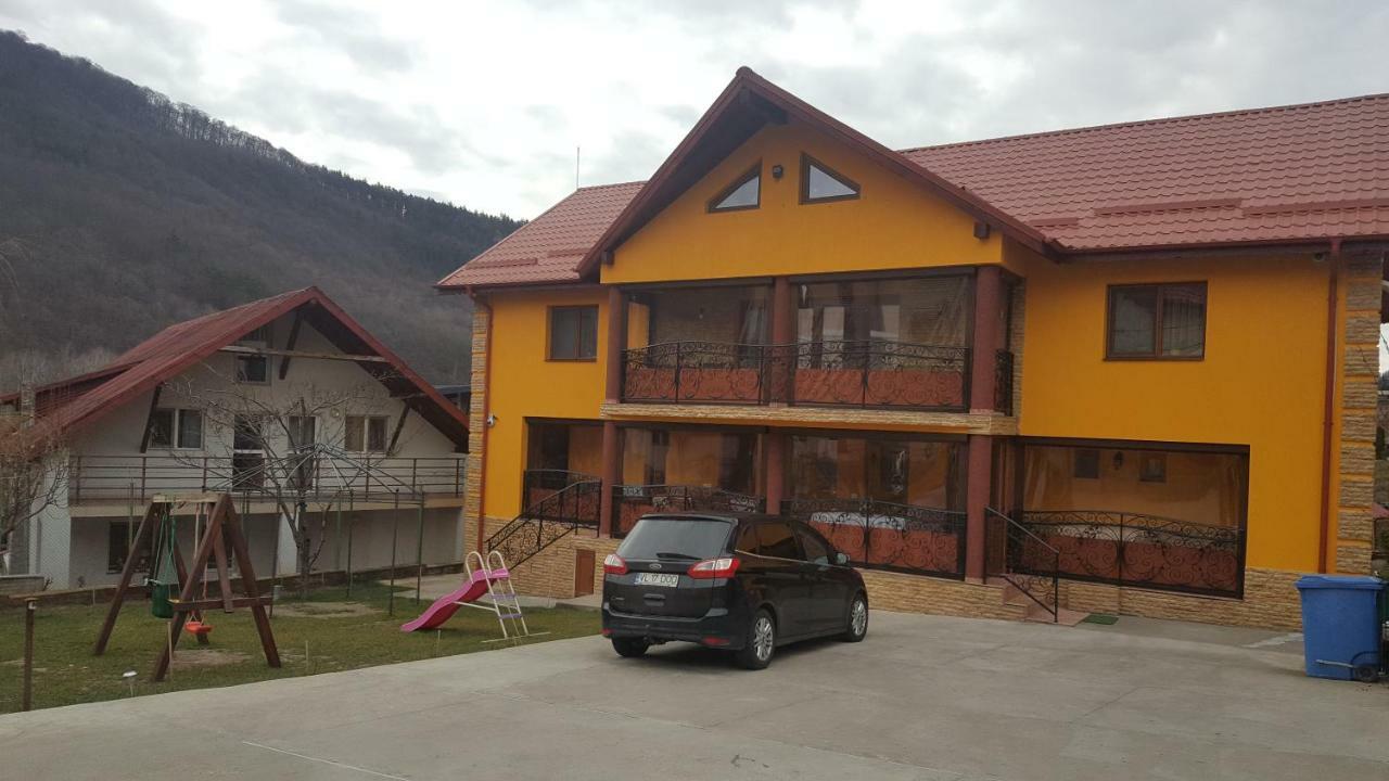 Casa Dodoc Hotel Caciulata Exterior foto